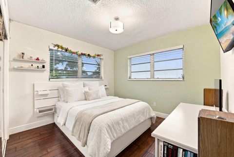 Tiny photo for 4930 SW 90TH Way, Cooper City, FL 33328 (MLS # B26054397)