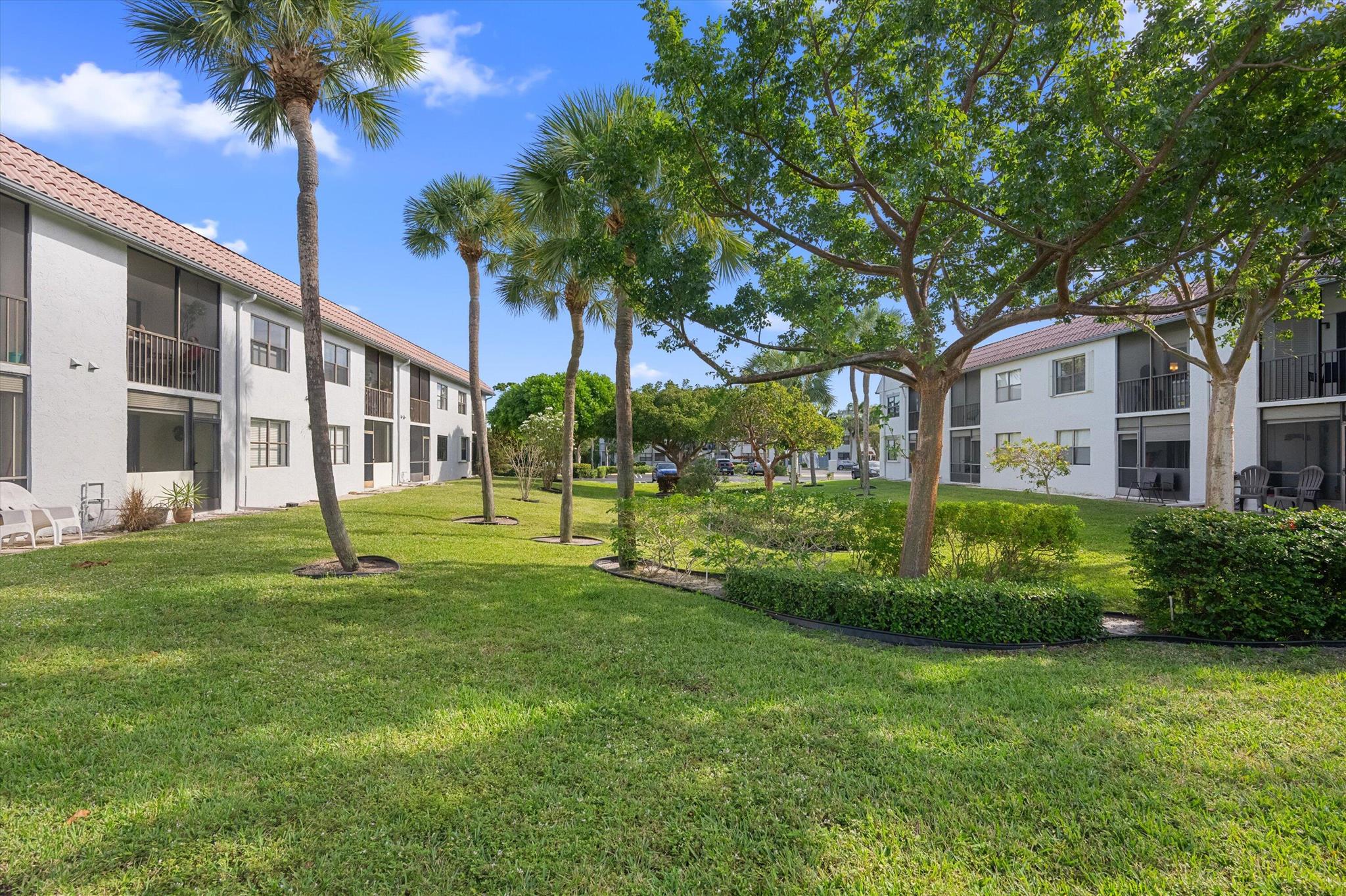 BOCA ISLE CONDO - Residential