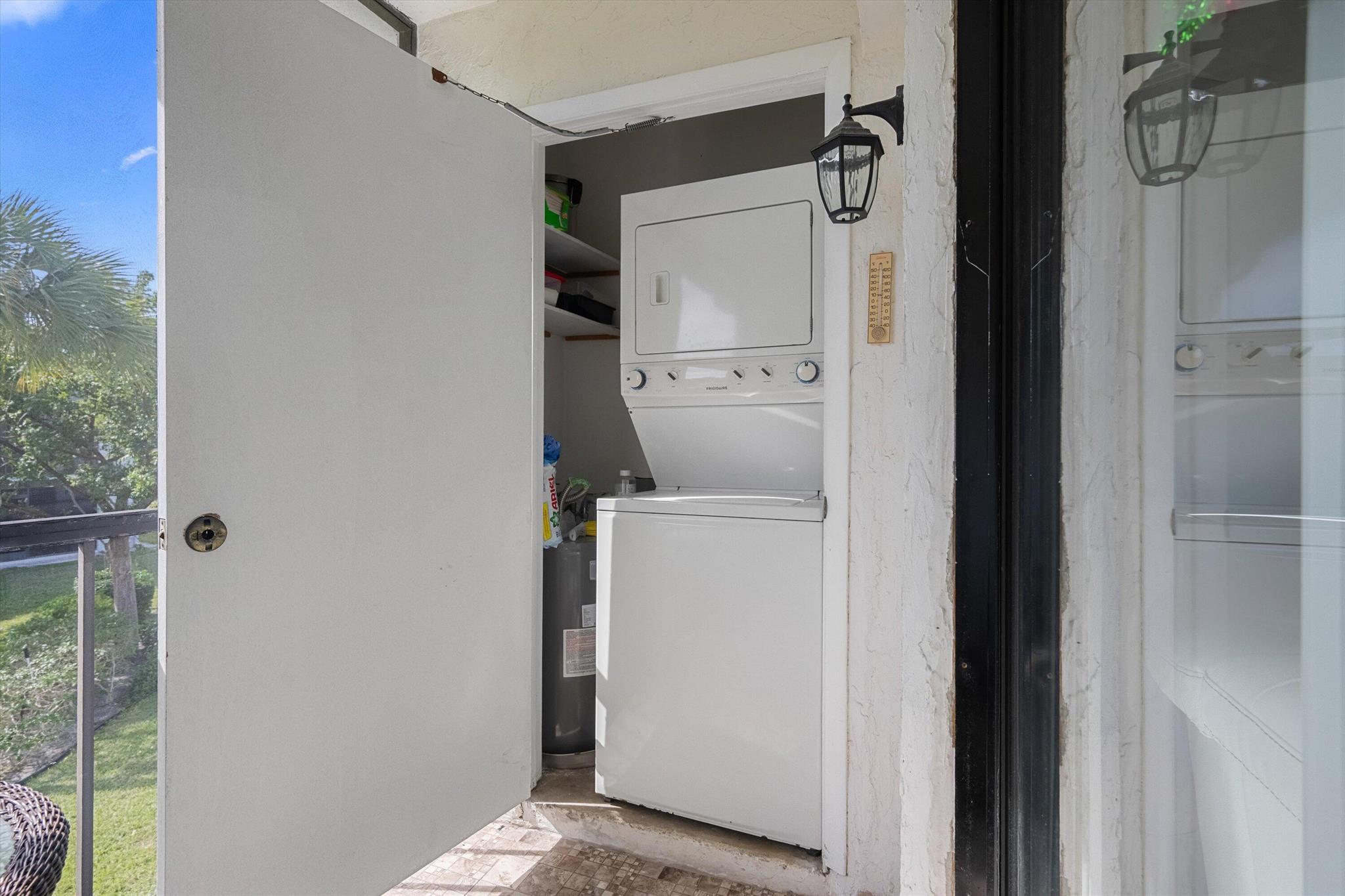 BOCA ISLE CONDO - Residential