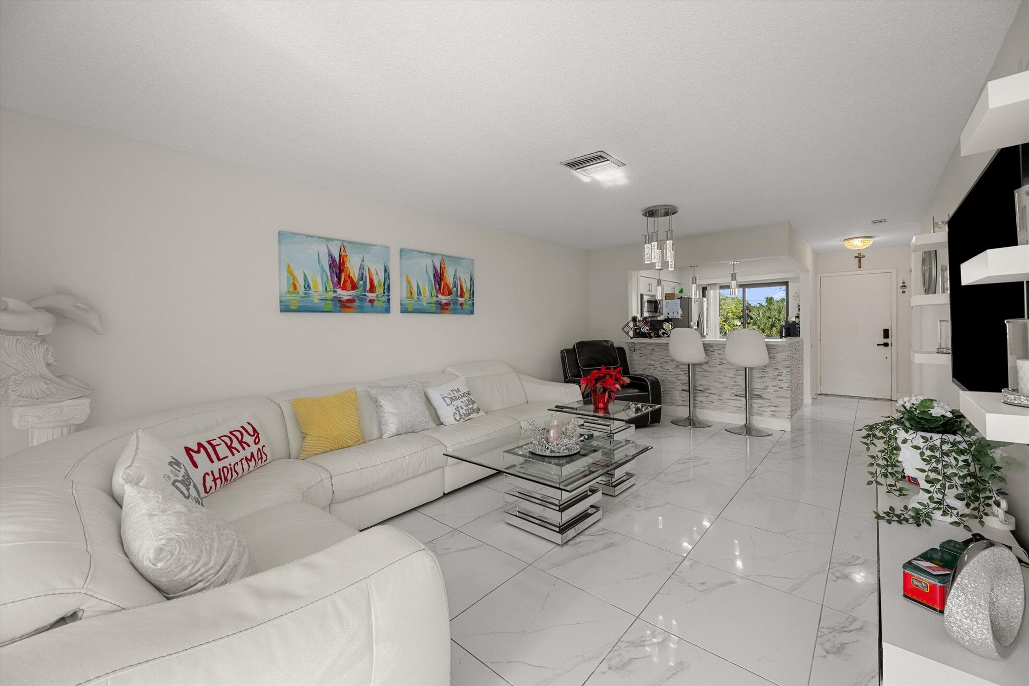 BOCA ISLE CONDO - Residential