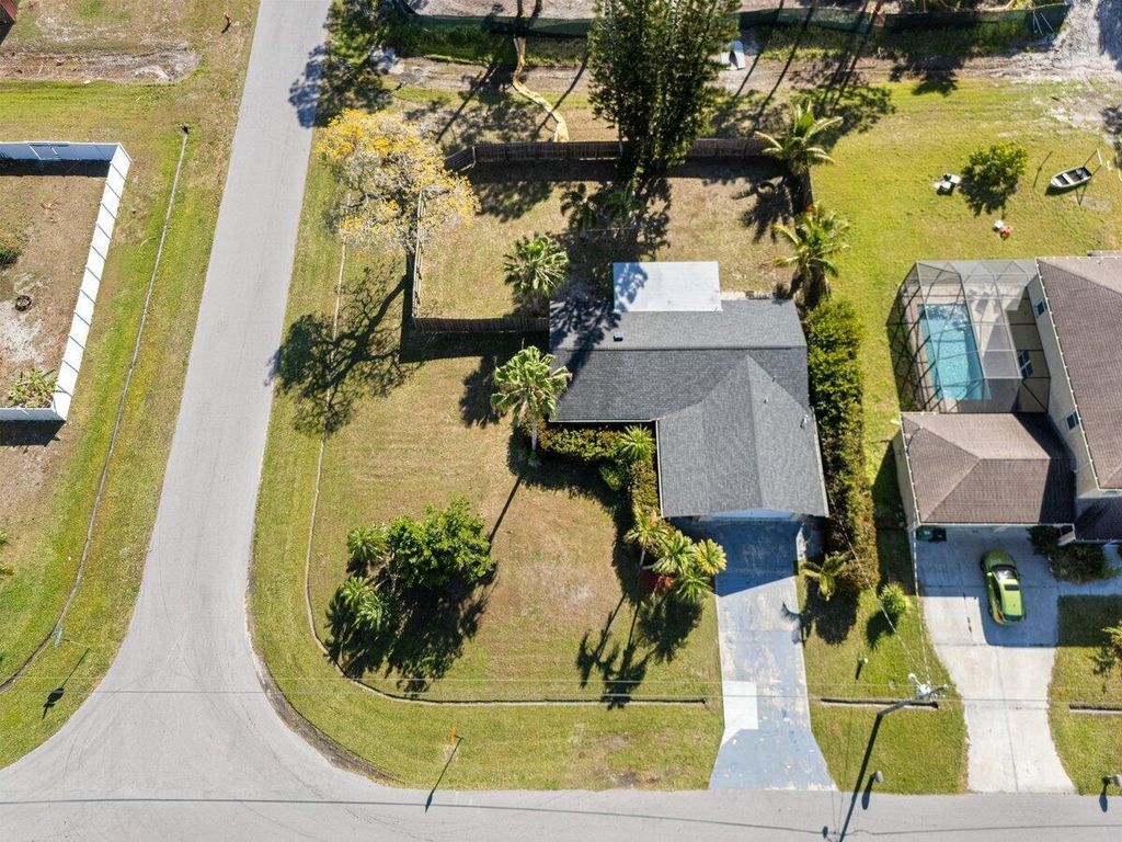 Photo of 2181 SW Kail Street, Port Saint Lucie, FL 34984 (MLS # R11072839)