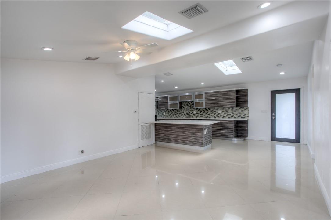 Lauderdale Isles 2 33-20 - Residential Lease