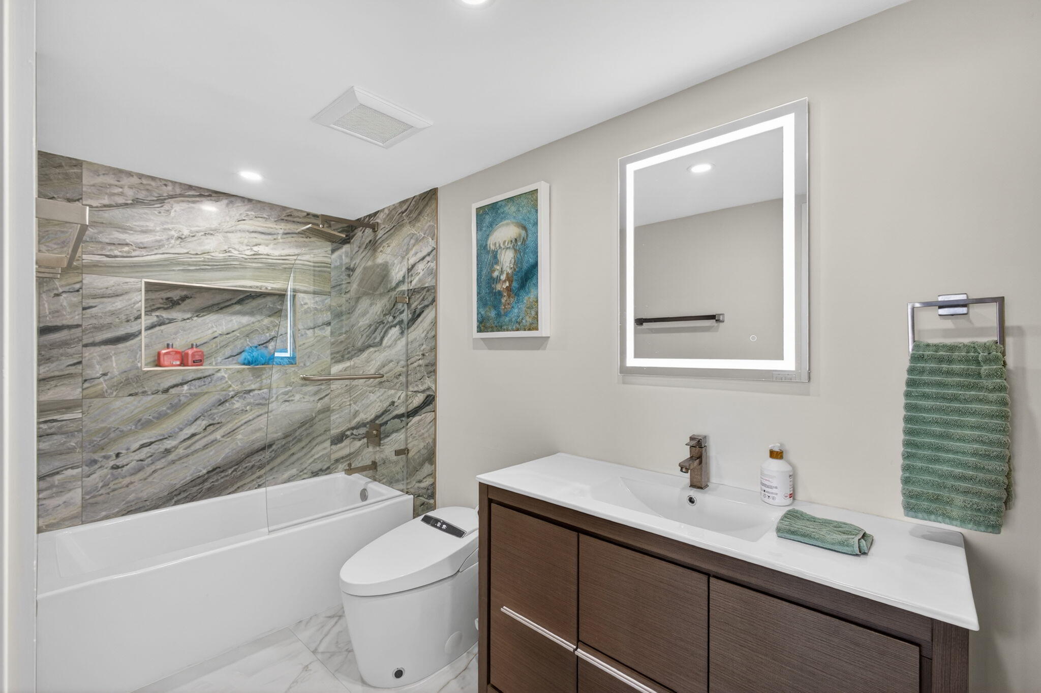 MARTINIQUE 2 CONDO - Residential