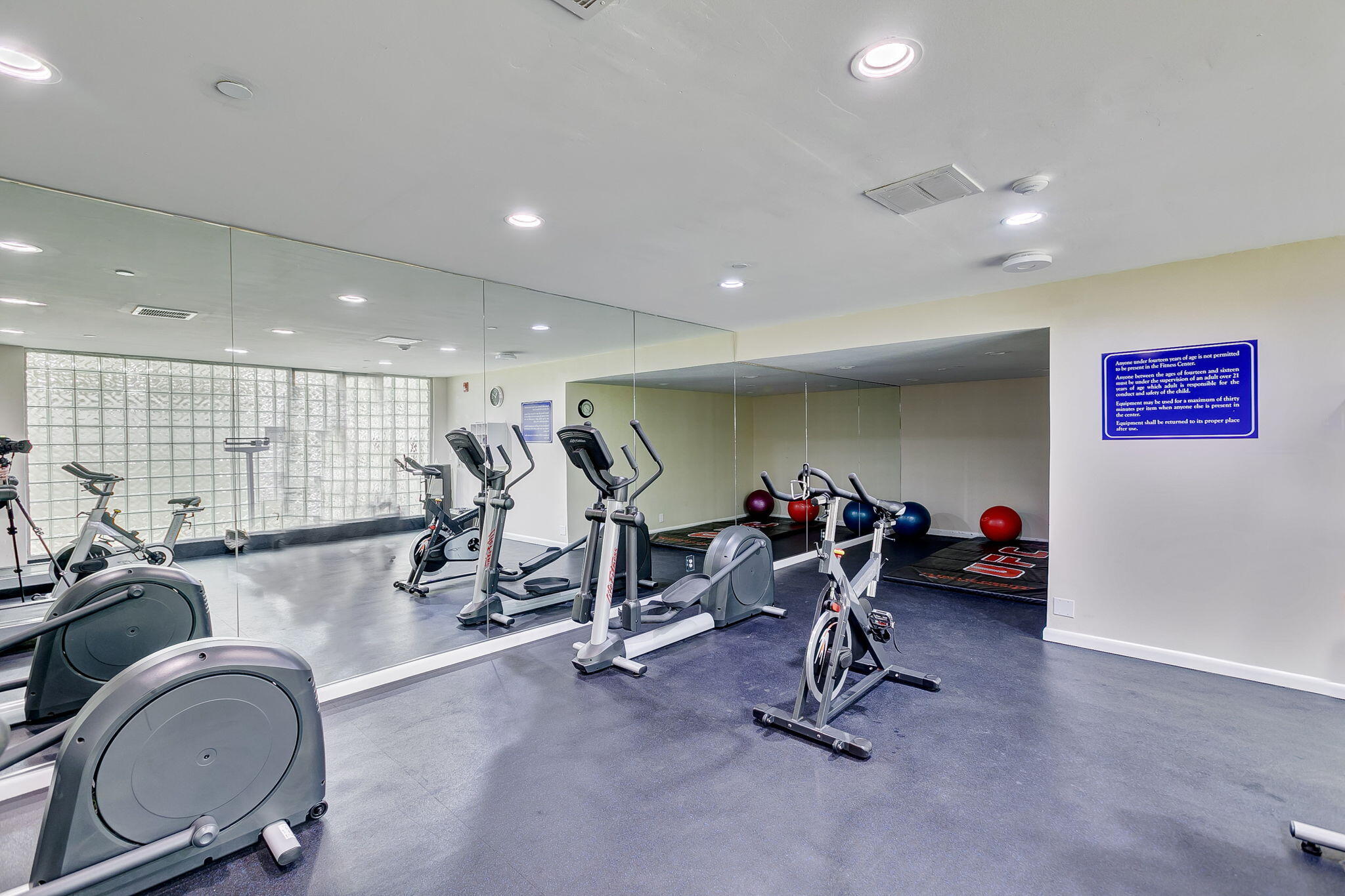 MARTINIQUE 2 CONDO - Residential