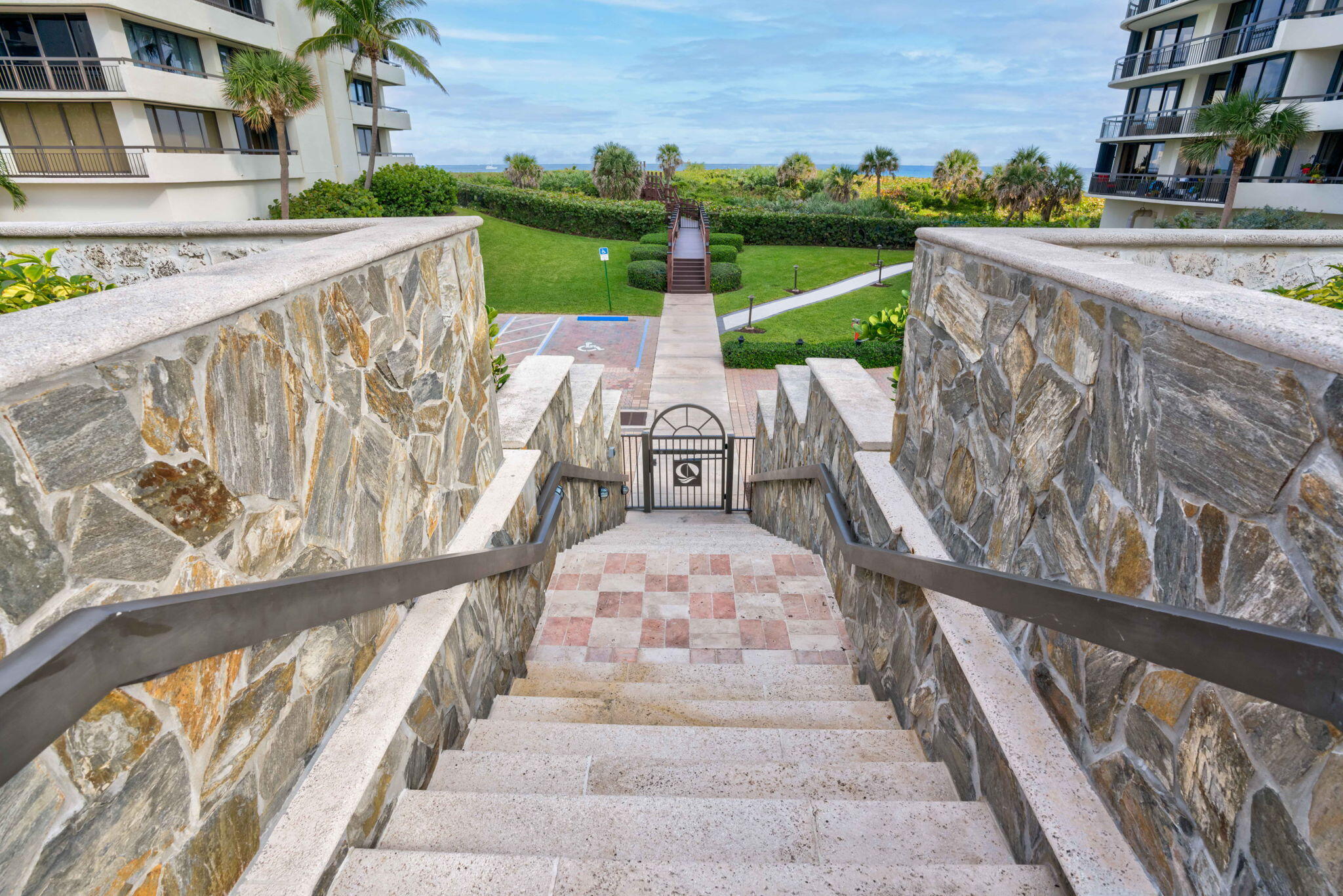 MARTINIQUE 2 CONDO - Residential