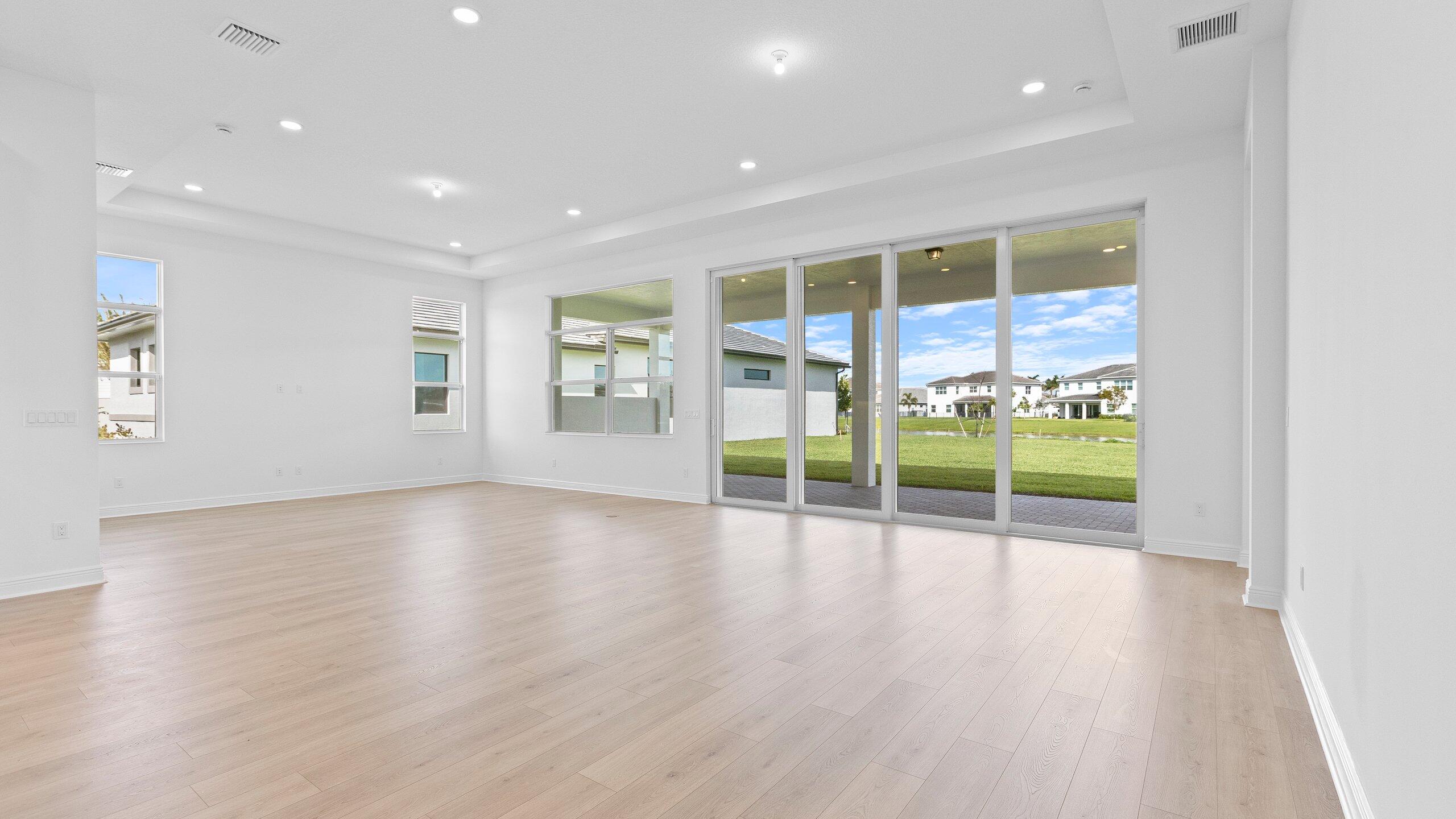 CRESSWIND PALM BEACH - Residential