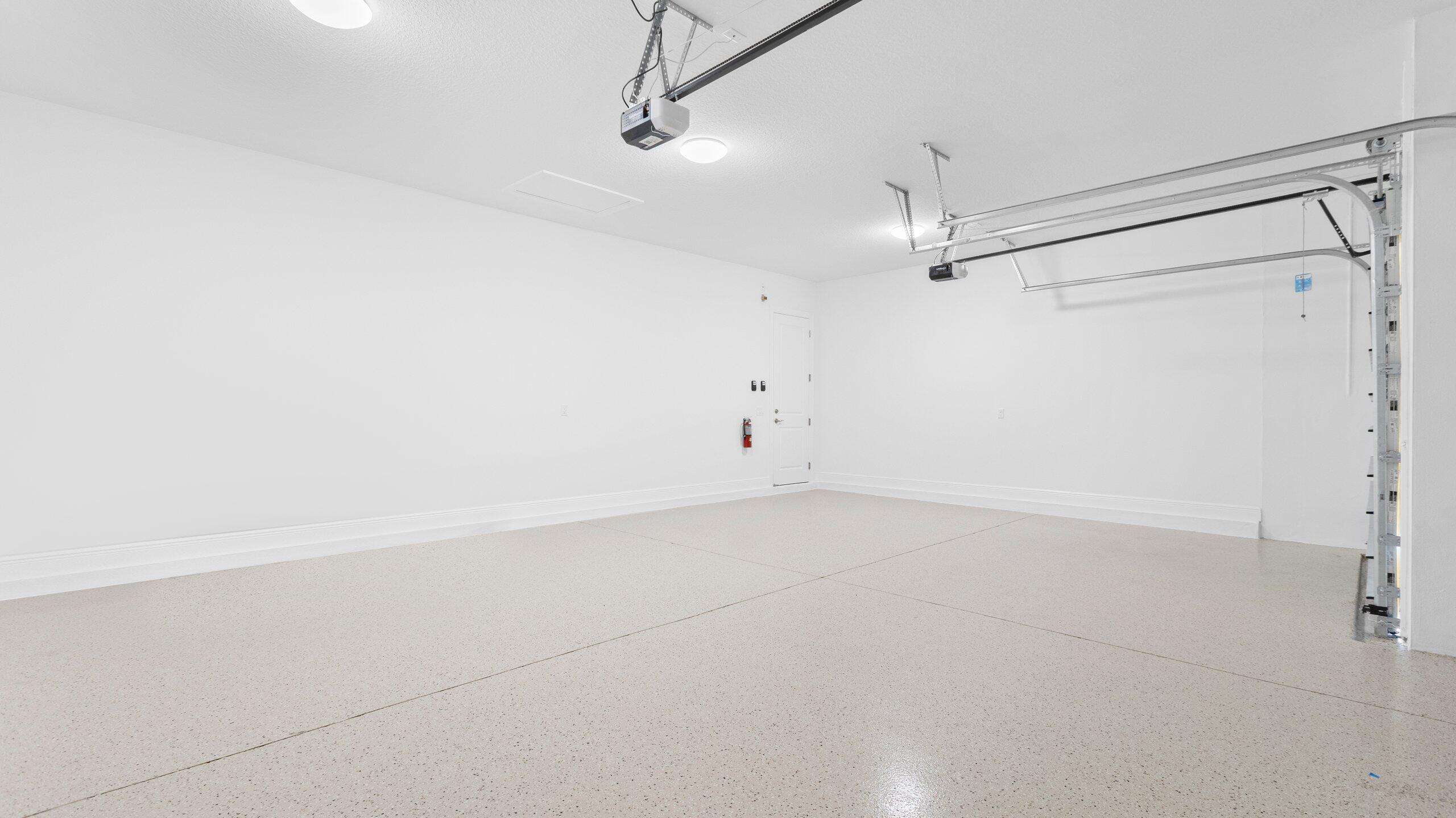 CRESSWIND PALM BEACH - Residential