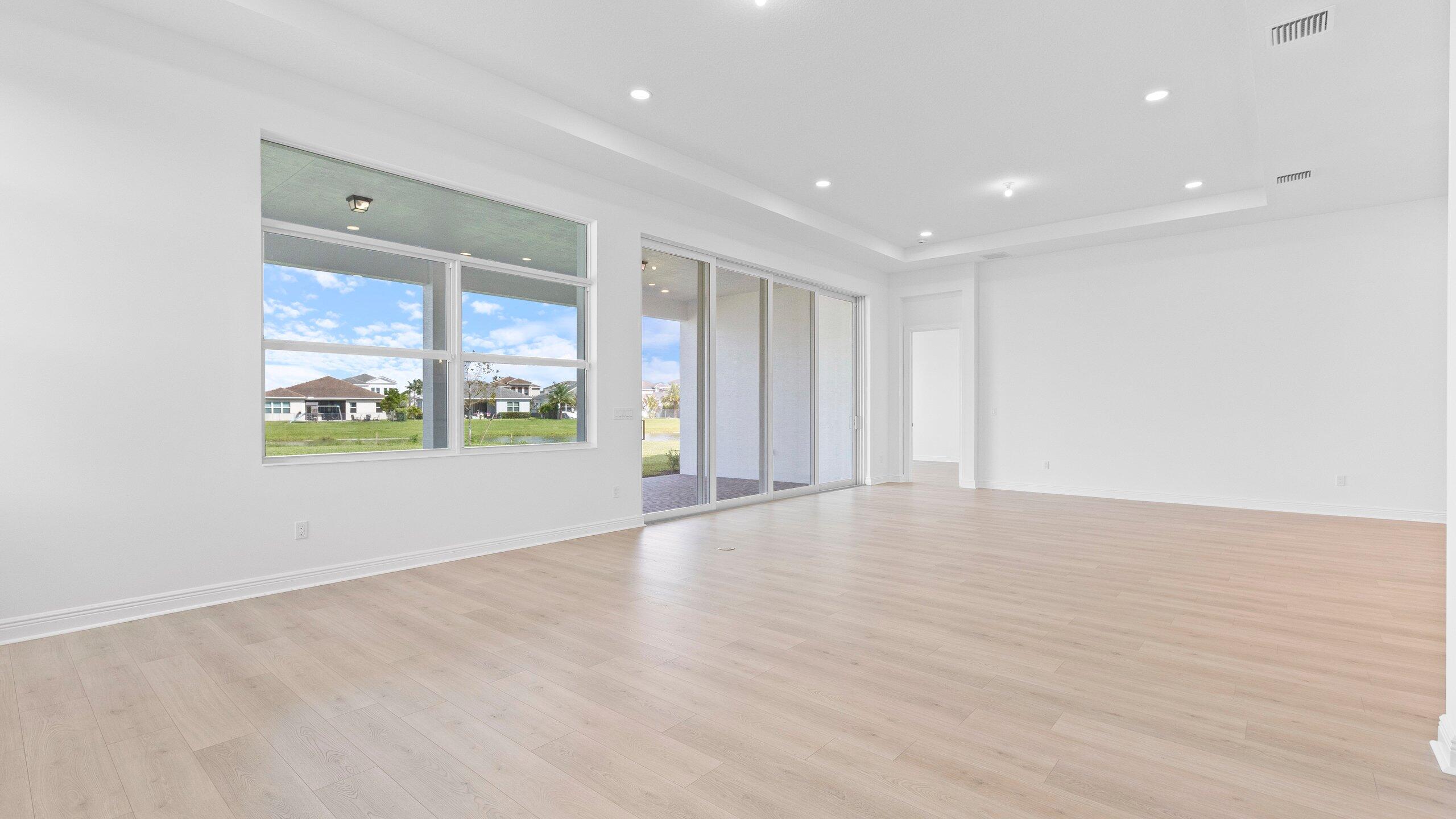 CRESSWIND PALM BEACH - Residential