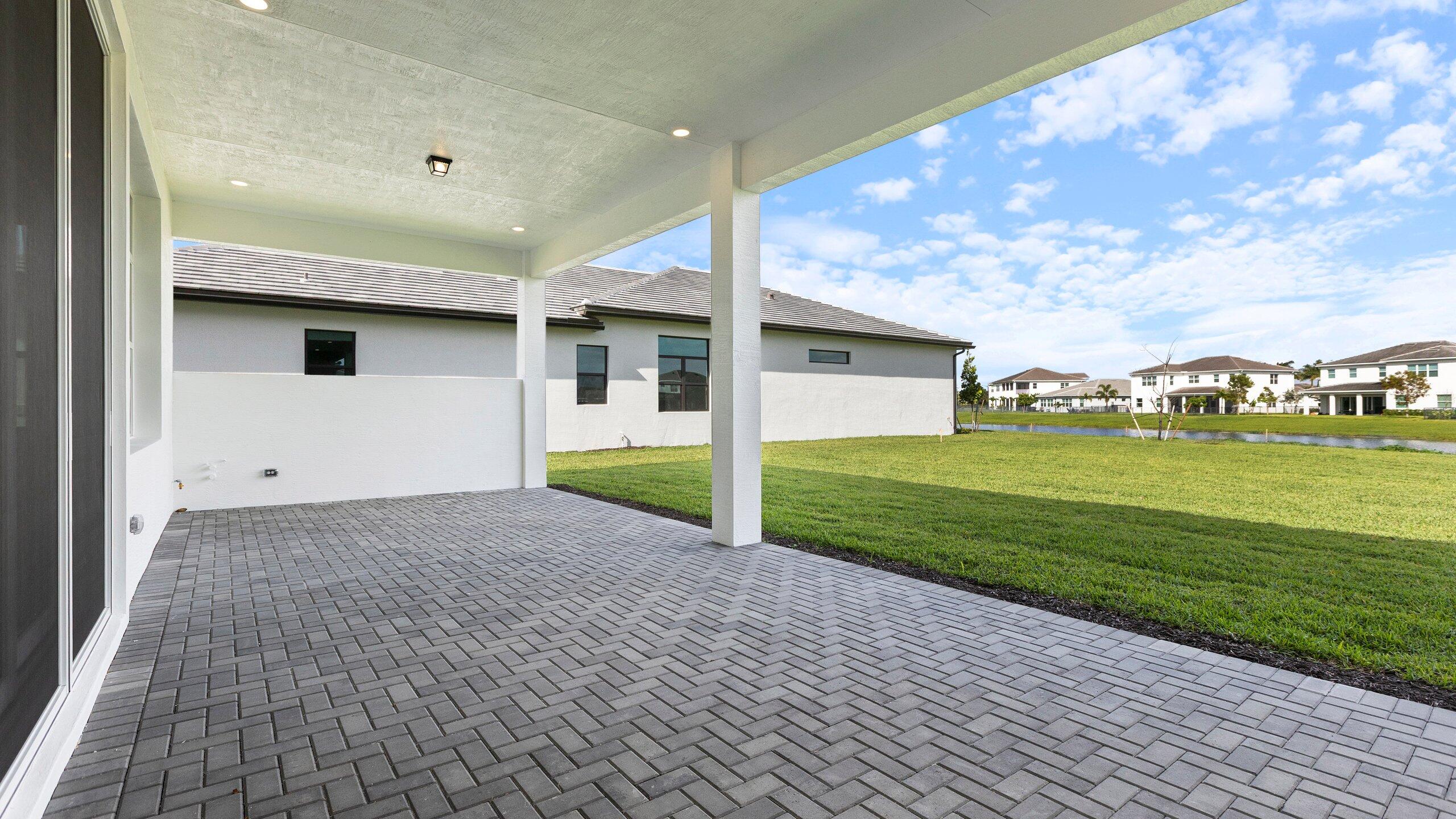 CRESSWIND PALM BEACH - Residential