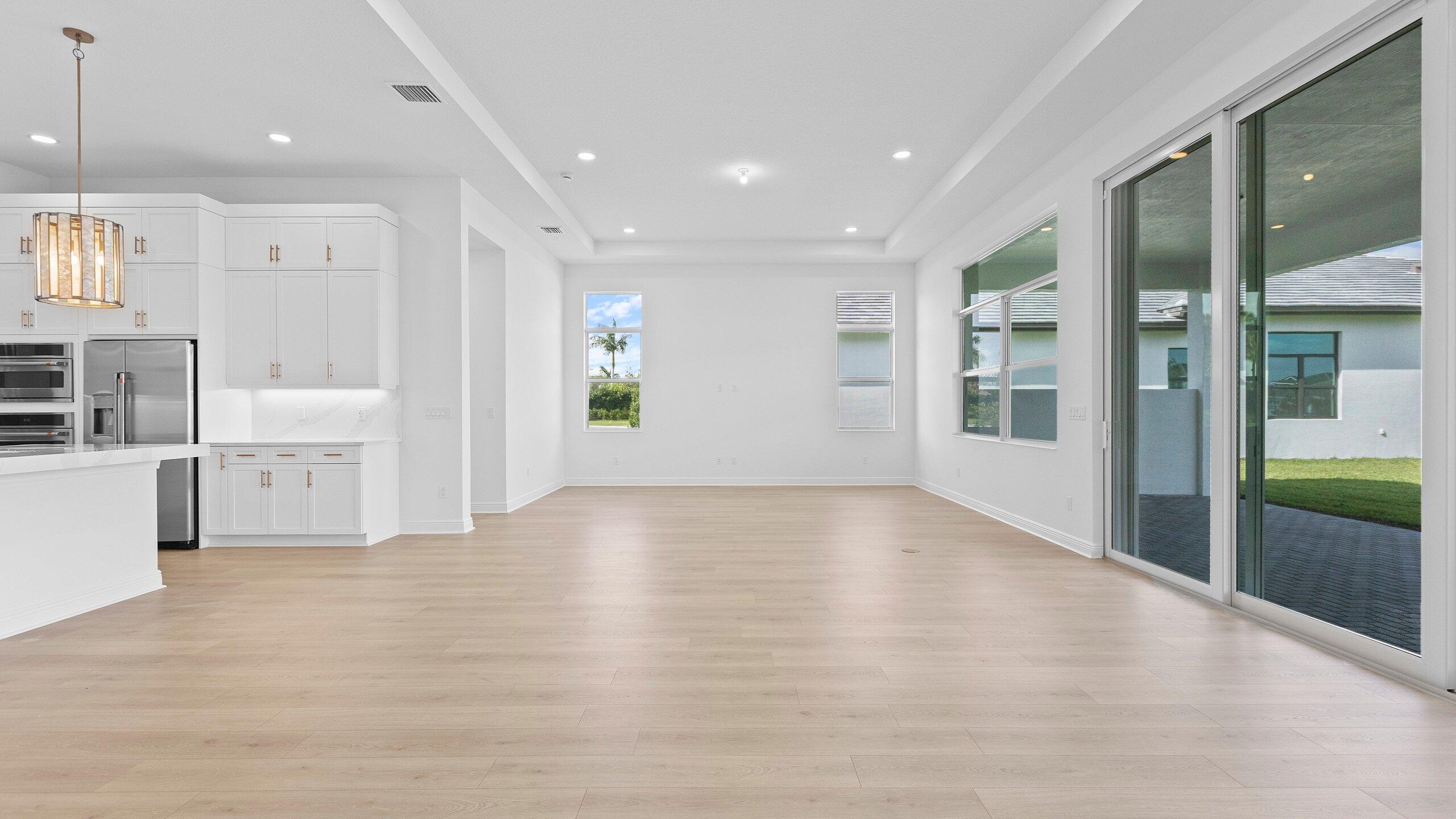 CRESSWIND PALM BEACH - Residential