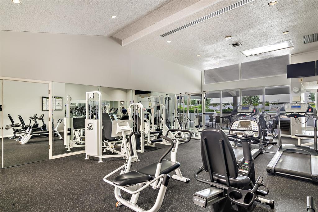 ENCLAVE OF PALM BEACH - Residential