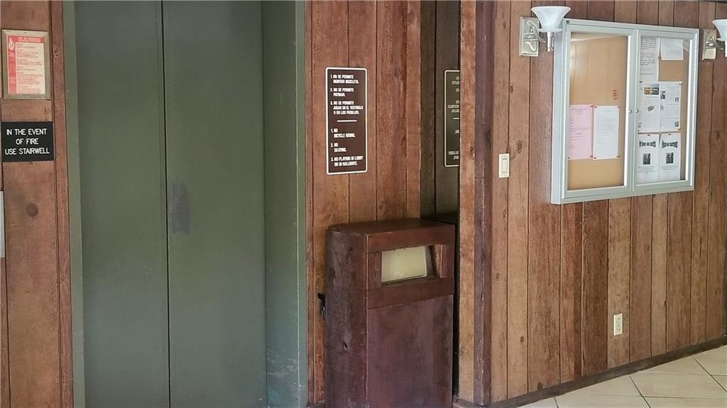 RACQUET CLUB 10 - Residential Lease