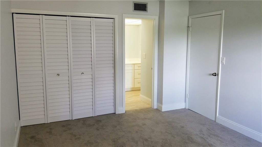 RACQUET CLUB 10 - Residential Lease