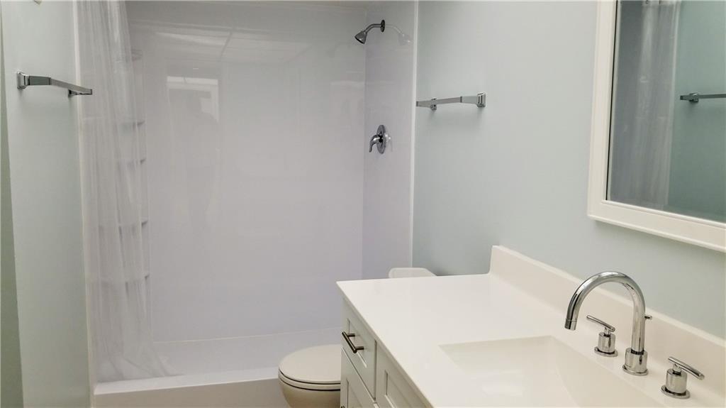 RACQUET CLUB 10 - Residential Lease