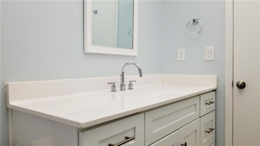 RACQUET CLUB 10 - Residential Lease