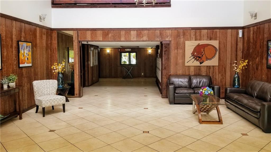 RACQUET CLUB 10 - Residential Lease