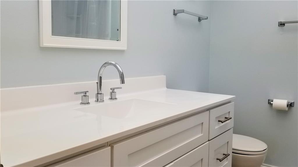 RACQUET CLUB 10 - Residential Lease