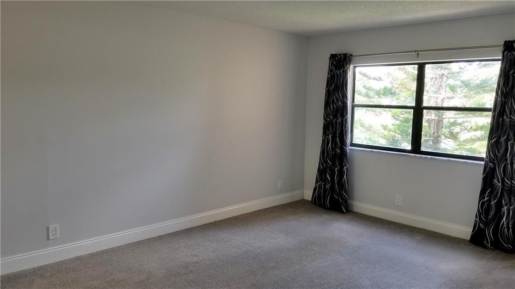 RACQUET CLUB 10 - Residential Lease