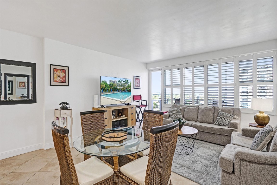 3333 NE 34th Street 1006