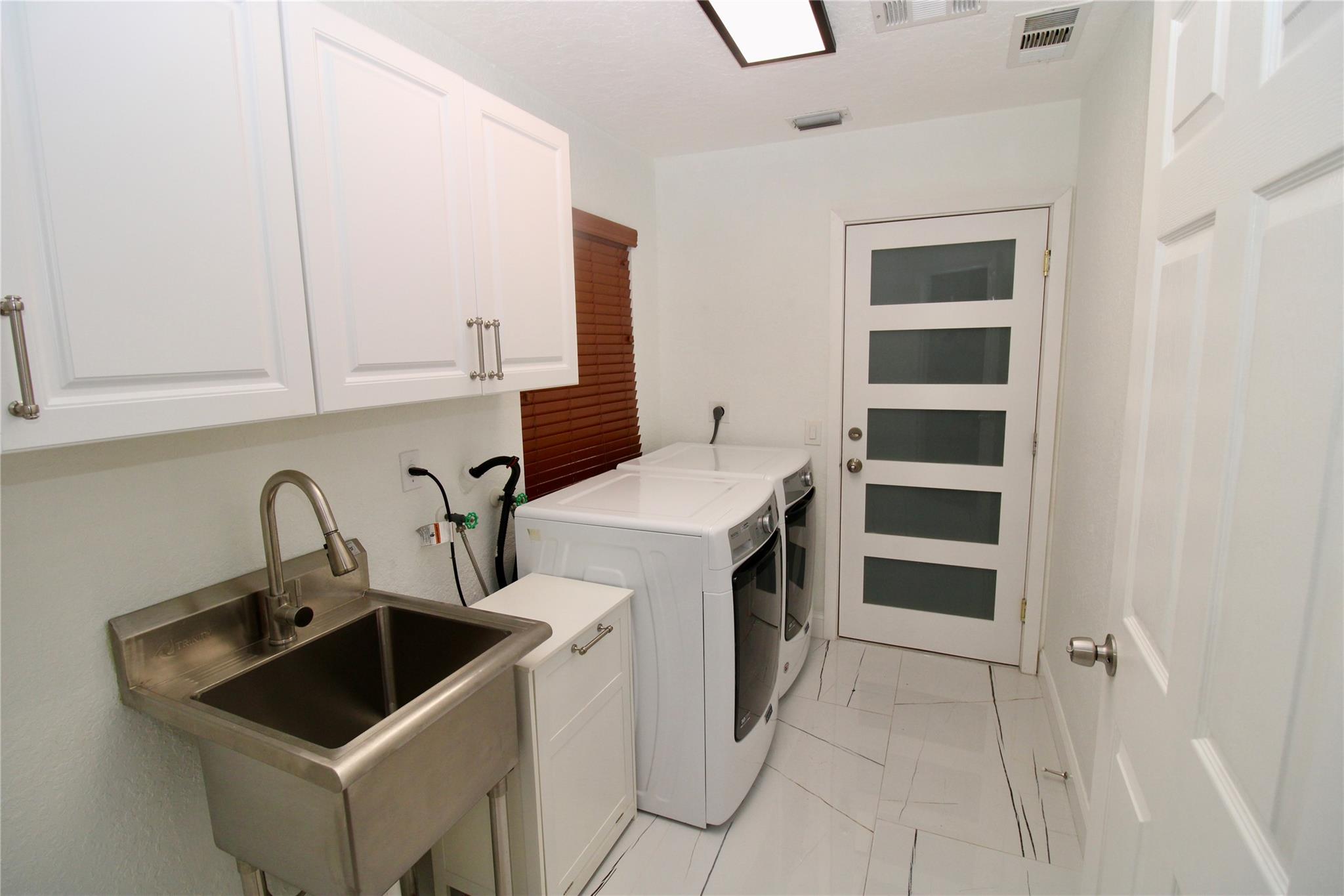 Pinetree Estates - Residential Lease