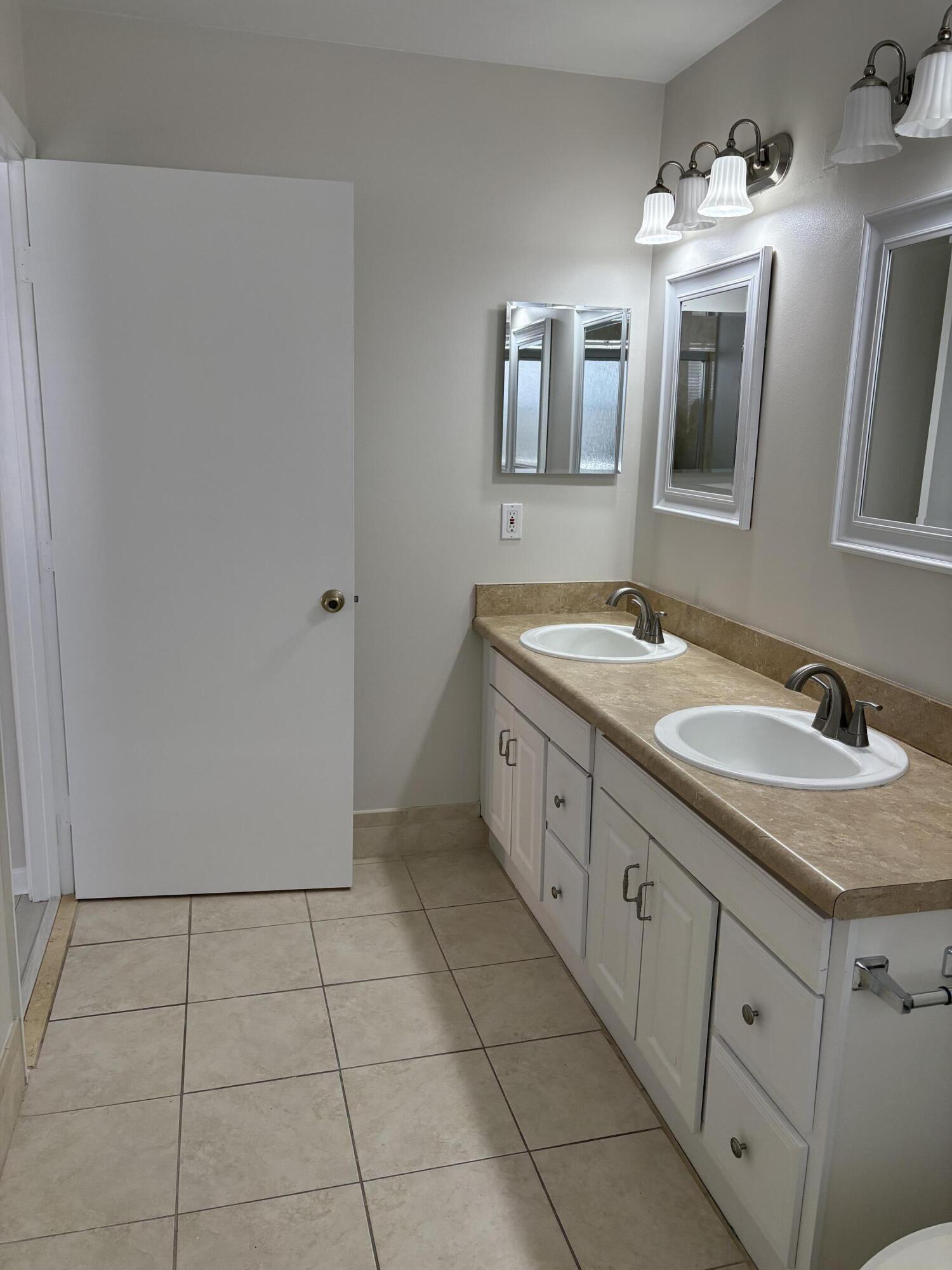 Hidden Lake - Residential Lease