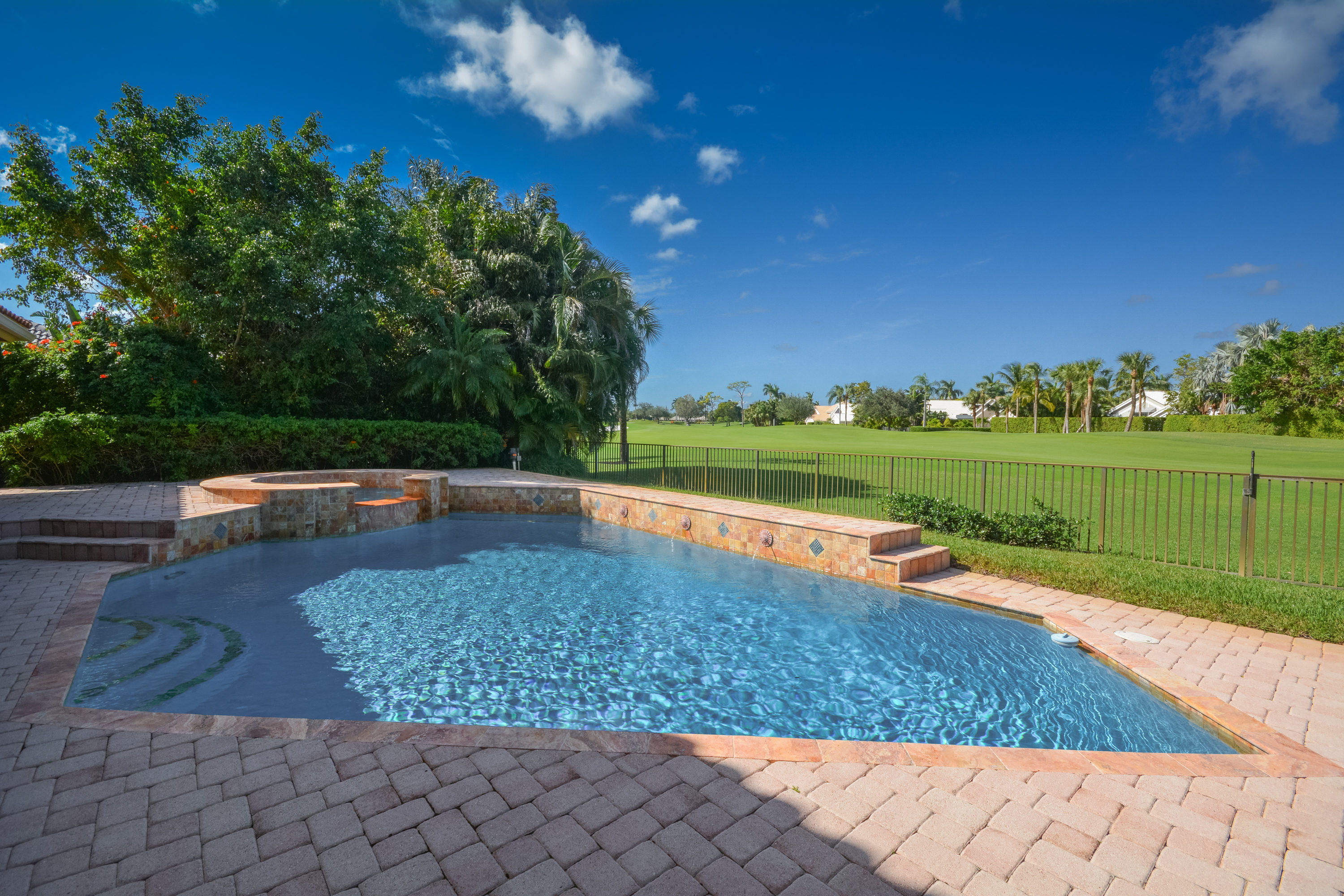 ST ANDREWS COUNTRY CLUB - Residential