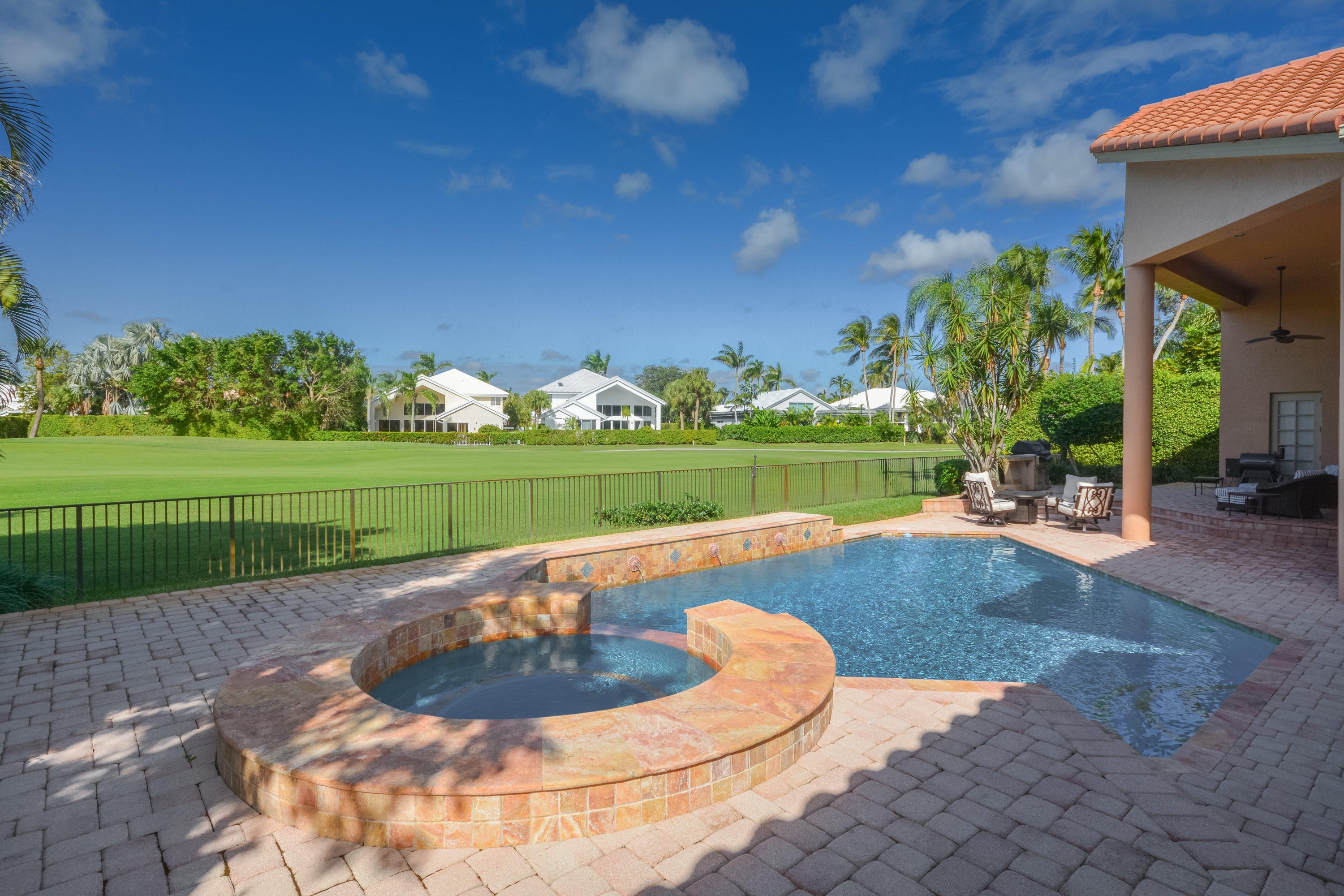 ST ANDREWS COUNTRY CLUB - Residential