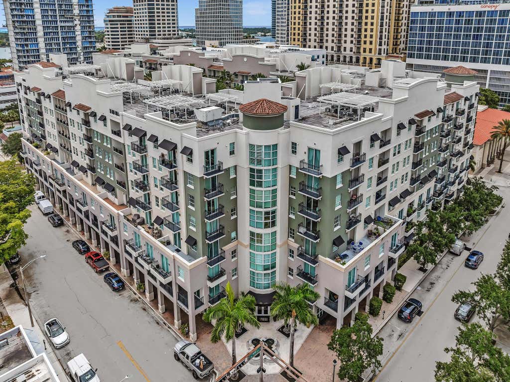 Photo of 600 S Dixie Highway #439, West Palm Beach, FL 33401 (MLS # B26043289)
