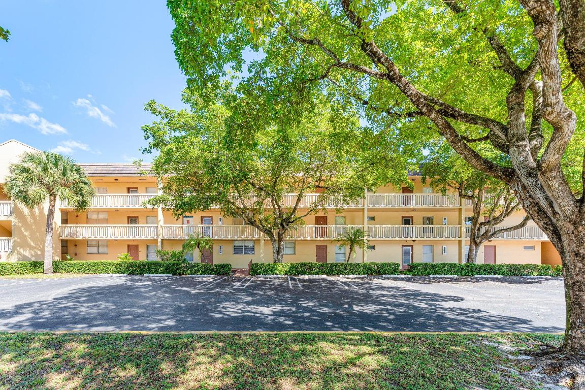 Bermuda Club - Residential