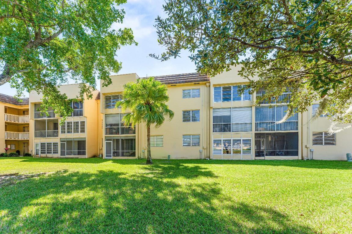 Bermuda Club - Residential