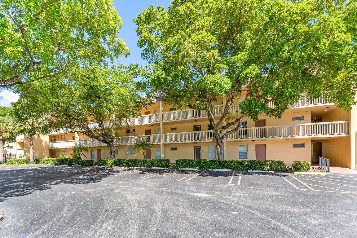 Bermuda Club - Residential