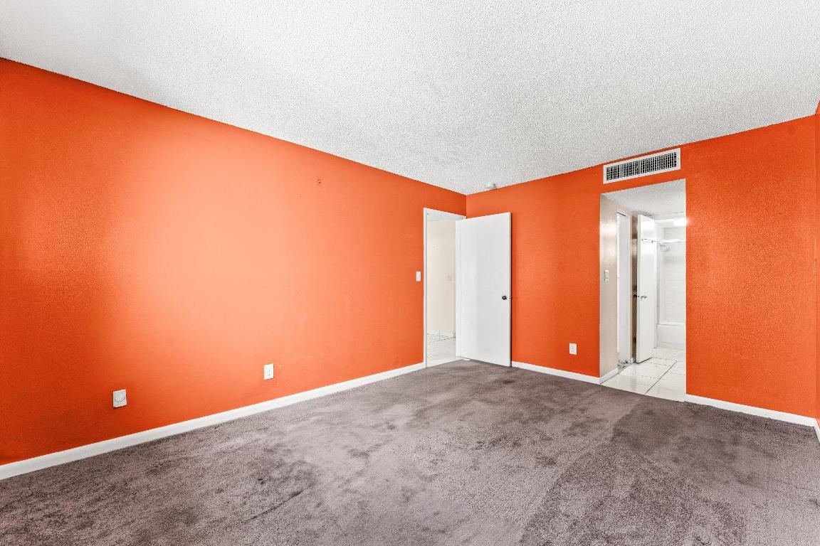 Bermuda Club - Residential