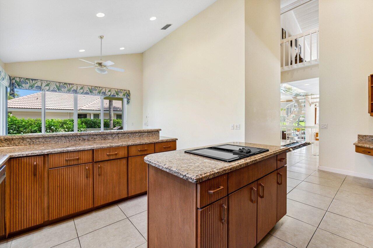 SAILFISH POINT - Residential