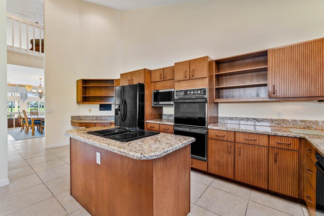 SAILFISH POINT - Residential