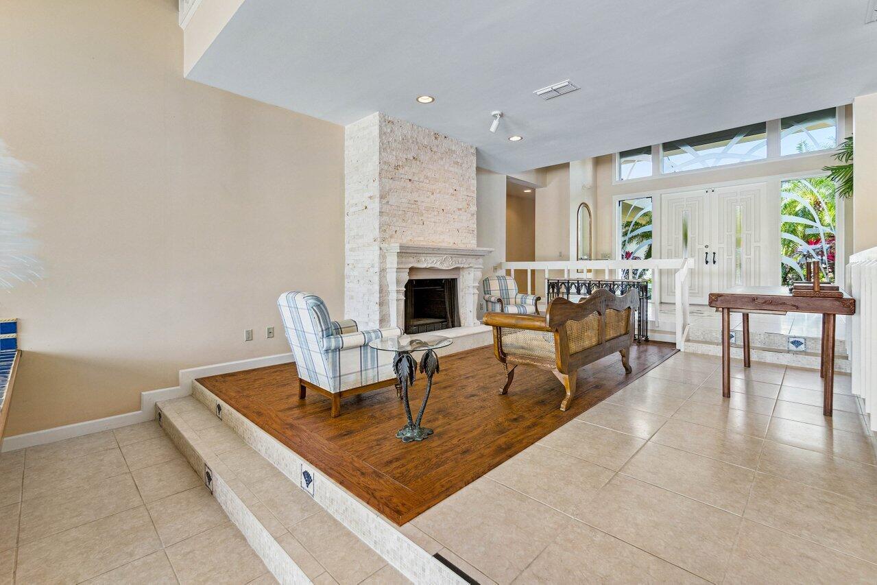 SAILFISH POINT - Residential