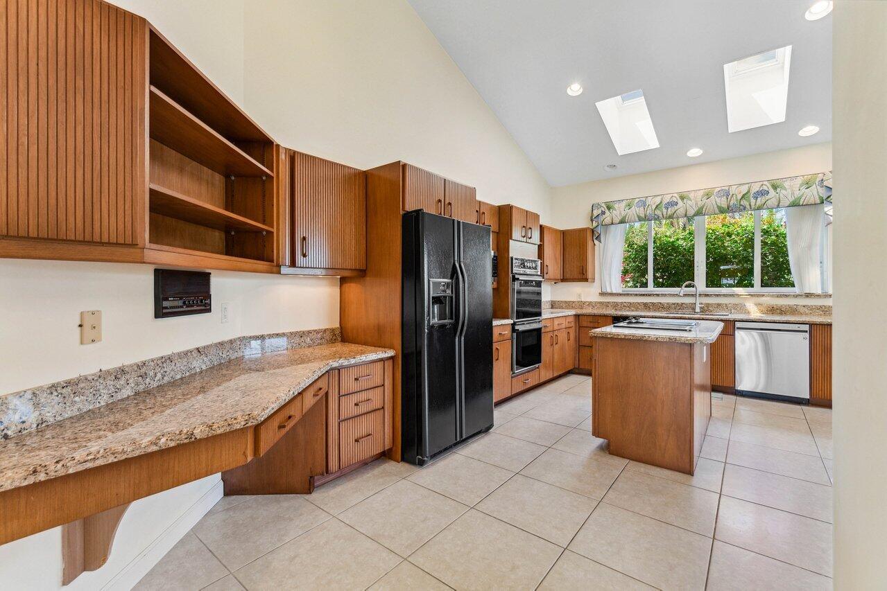 SAILFISH POINT - Residential