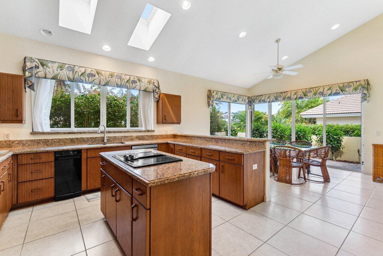 SAILFISH POINT - Residential