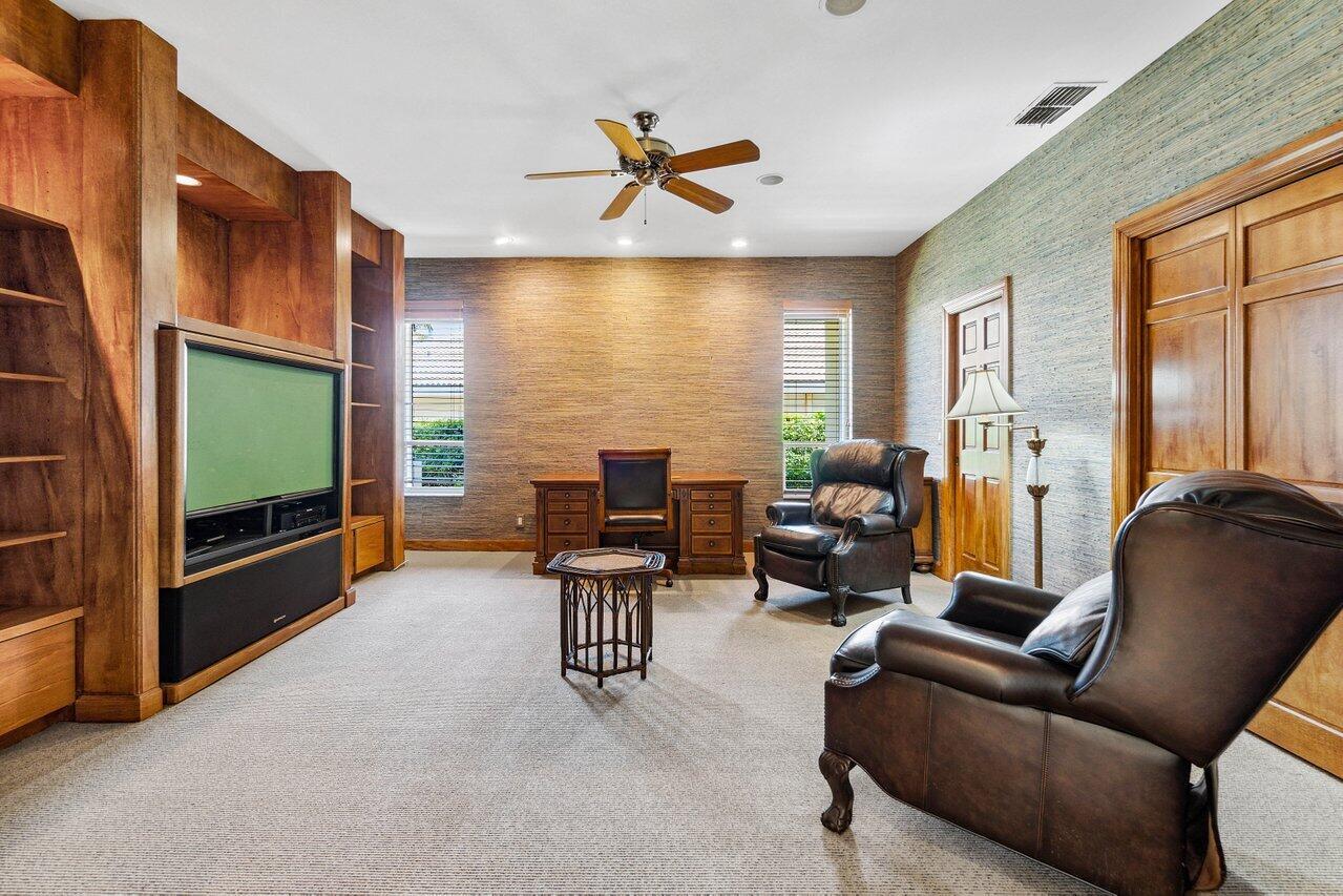 SAILFISH POINT - Residential