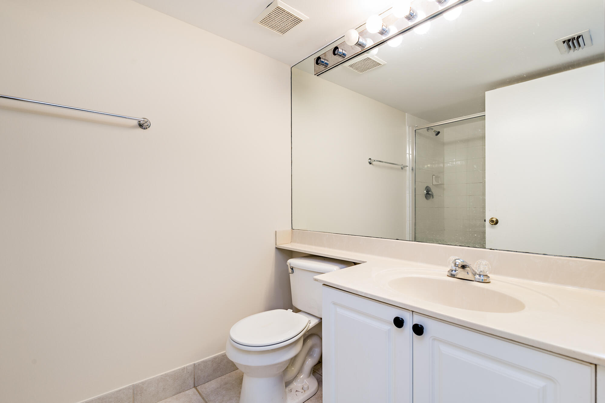 GRAND VIEW AT CRESTWOOD CONDO - Residential