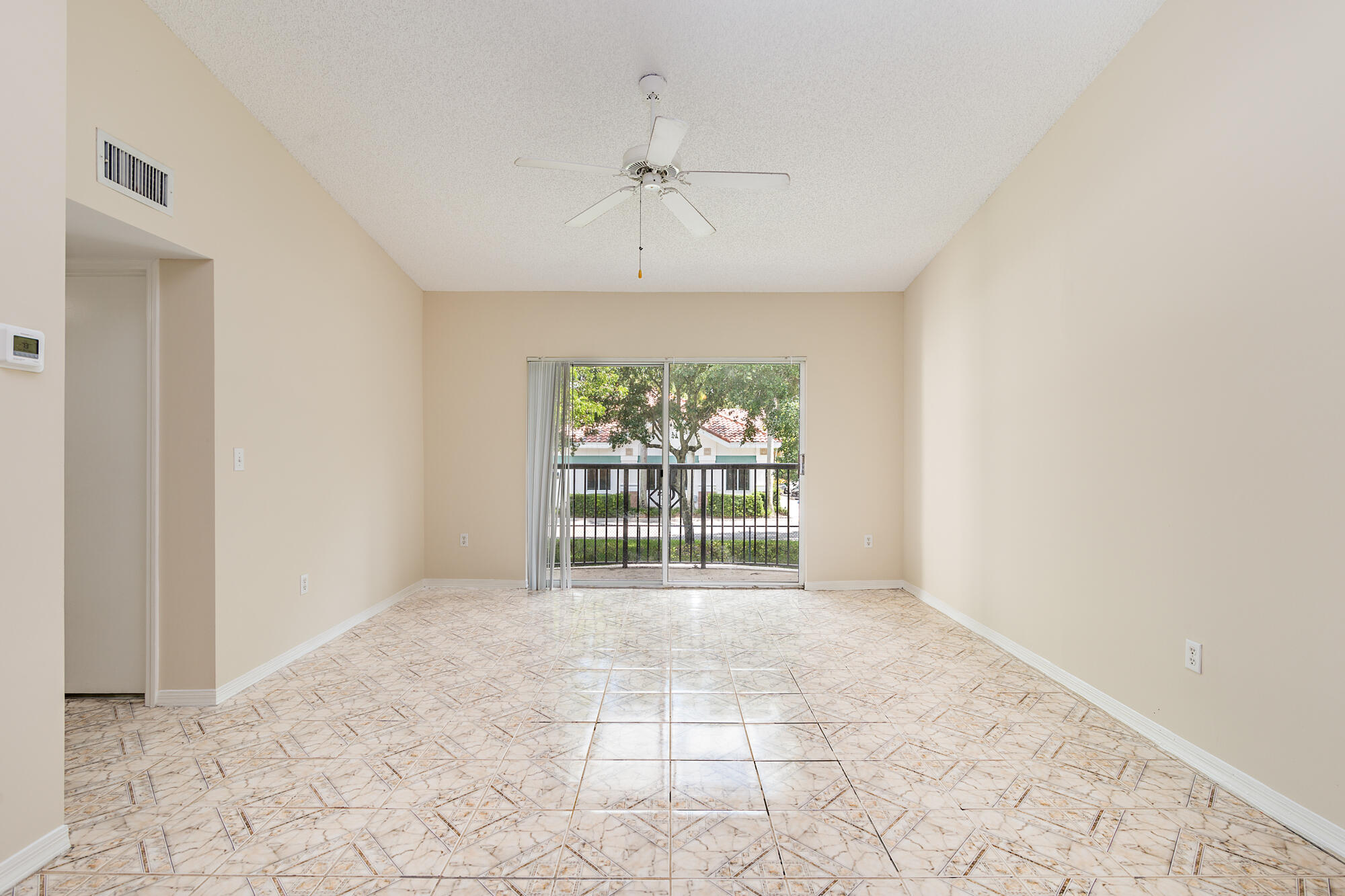 GRAND VIEW AT CRESTWOOD CONDO - Residential