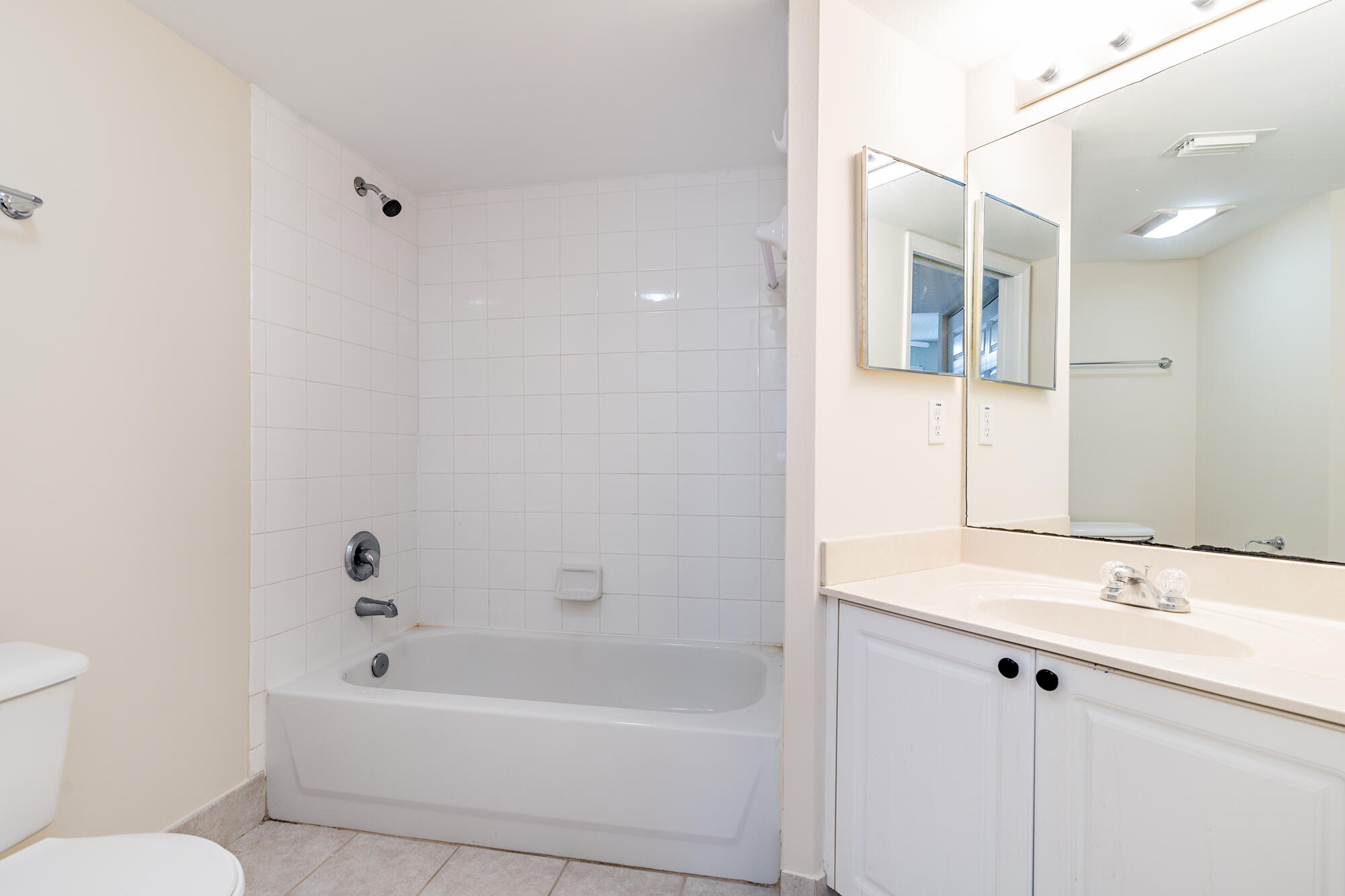 GRAND VIEW AT CRESTWOOD CONDO - Residential