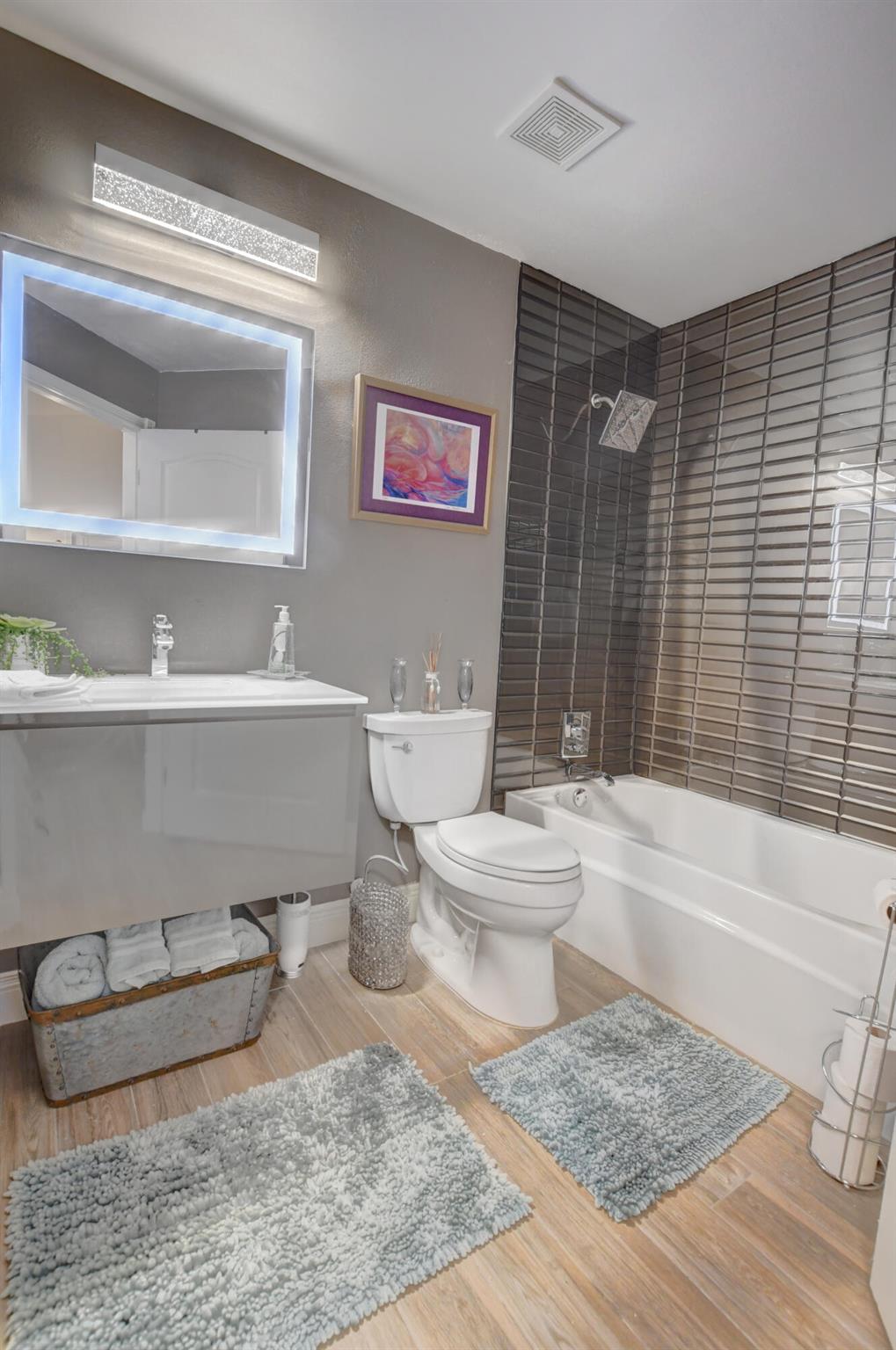 Venetian Isles - Residential