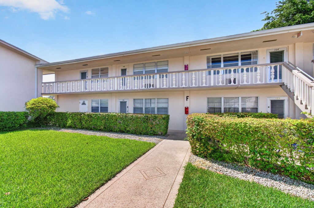 Photo of 126 NORWICH F, West Palm Beach, FL 33417 (MLS # B26063619)