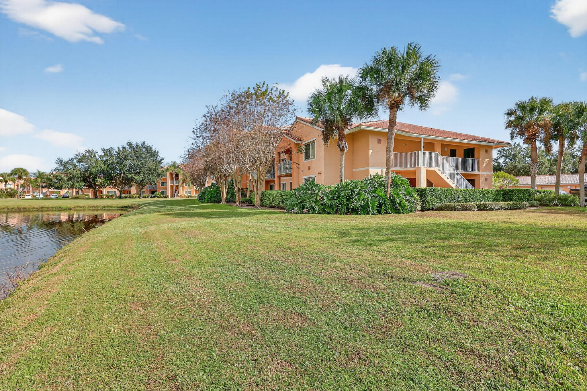 THE CLUB AT ST LUCIE WEST, A CONDOMINIUM - Residential