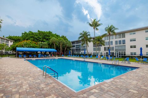 Tiny photo for 3301 Aruba Way #D3, Coconut Creek, FL 33066 (MLS # B26043772)