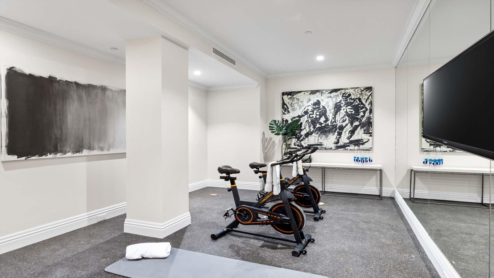 PALM BEACH ESTS PB IN - Residential