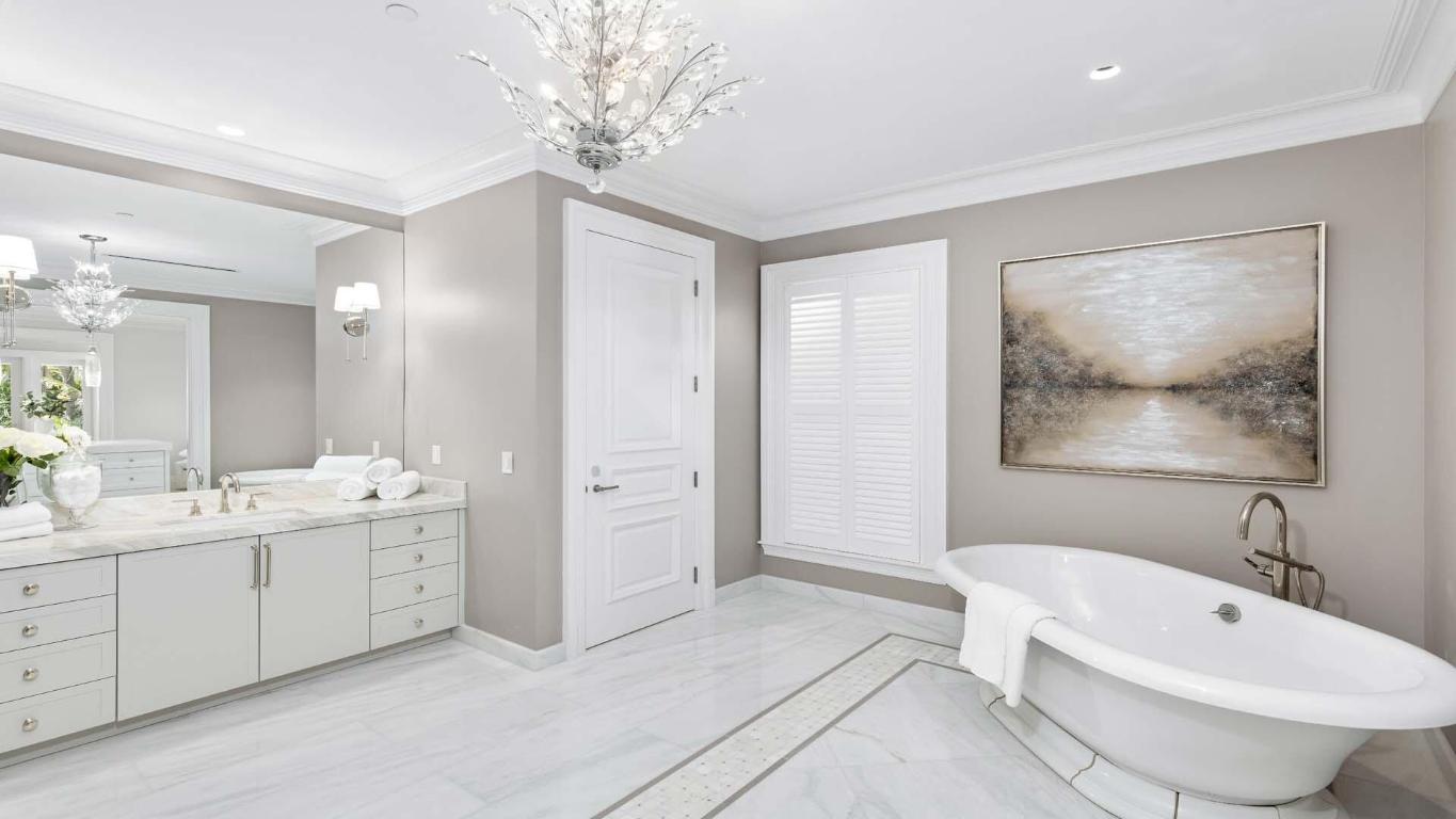 PALM BEACH ESTS PB IN - Residential