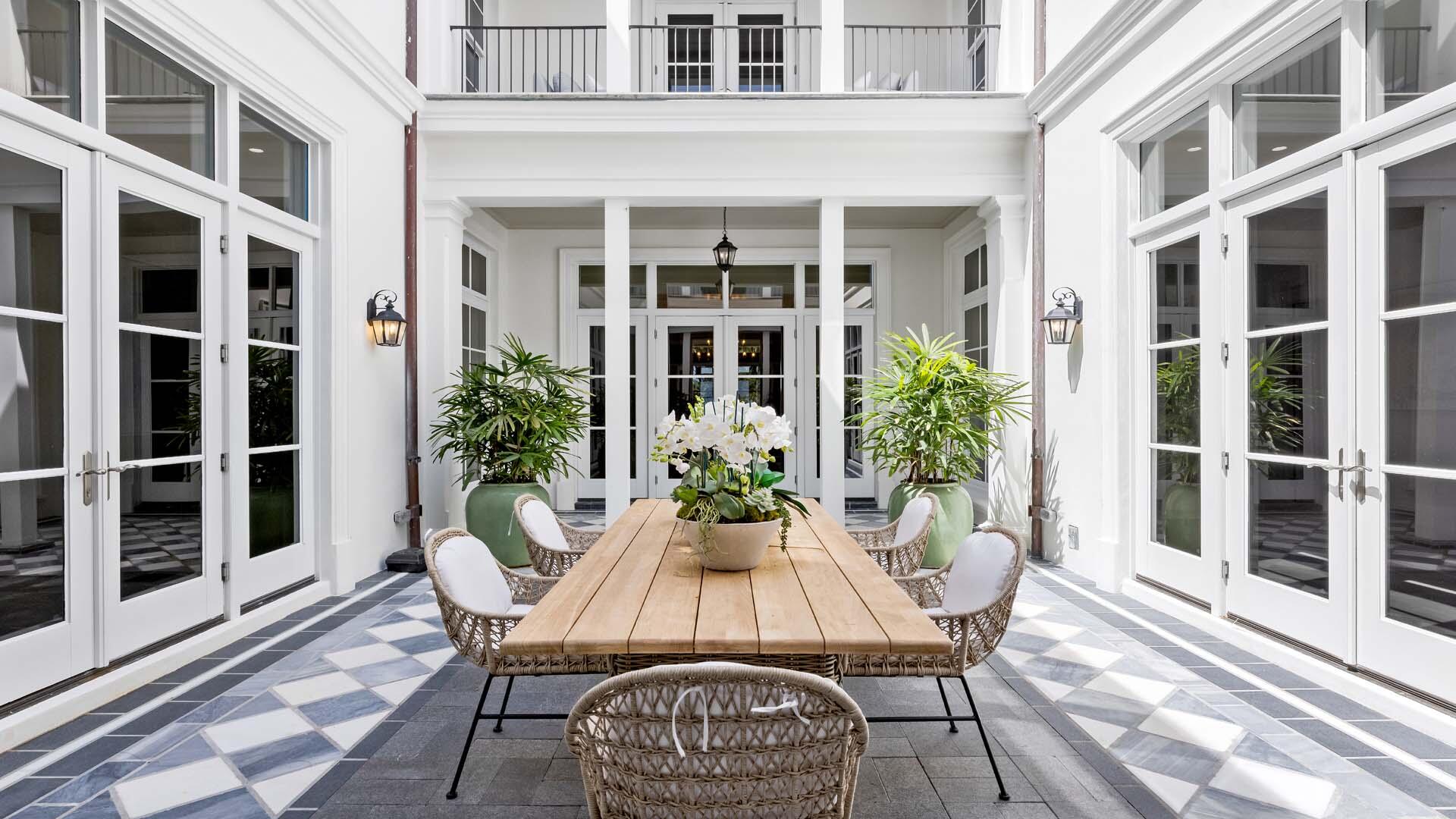 PALM BEACH ESTS PB IN - Residential