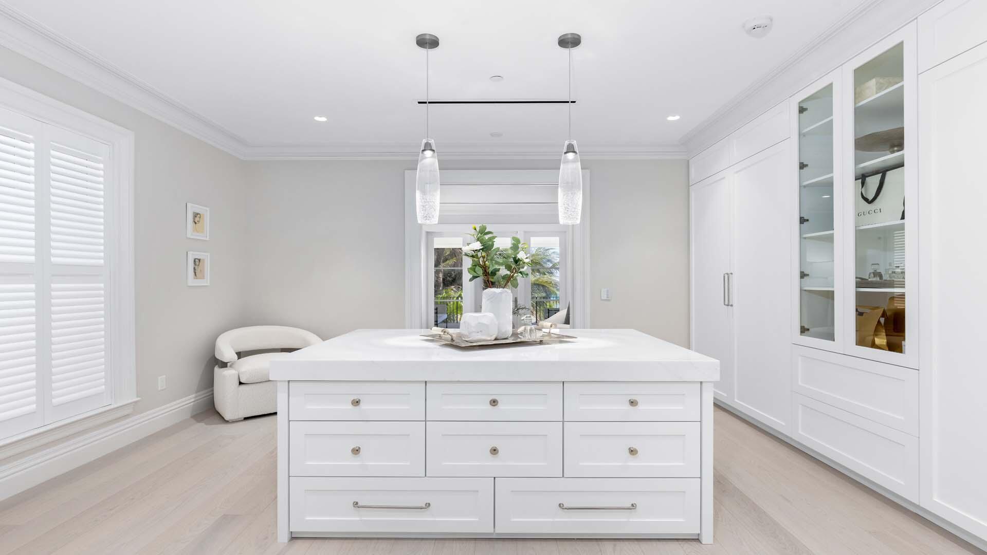 PALM BEACH ESTS PB IN - Residential