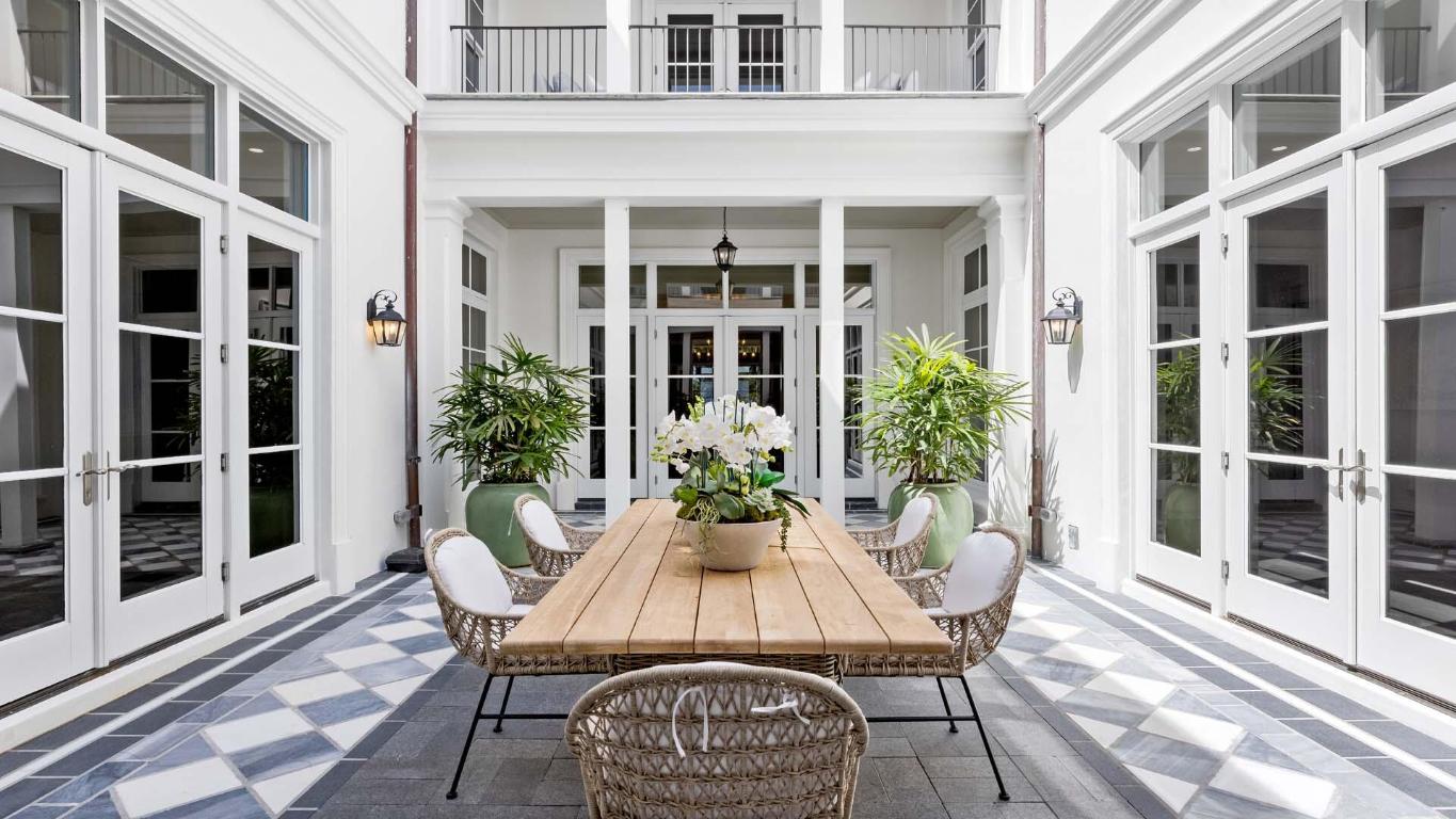 PALM BEACH ESTS PB IN - Residential